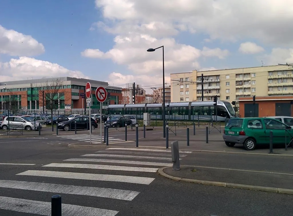 Studio Premium Zénith Arènes Purpan Toulouse 0*,  France